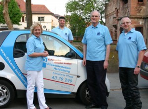 Lothar Binding MdB ( 2.von re.) mit Pflegedienstleitung Michaela Schuhmacher, Pfleger Lorenz Sauerborn und Geschäftsführer Martin Heß