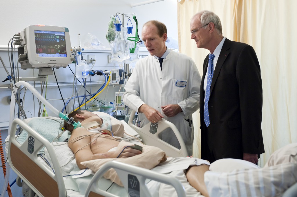 Dr. Markus Bertram, Facharzt für Neurologie und Lothar Binding - Foto: Philipp Rothe